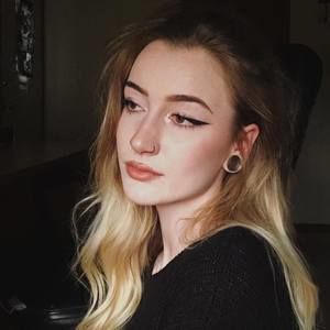 Meet your Posher, Naomie